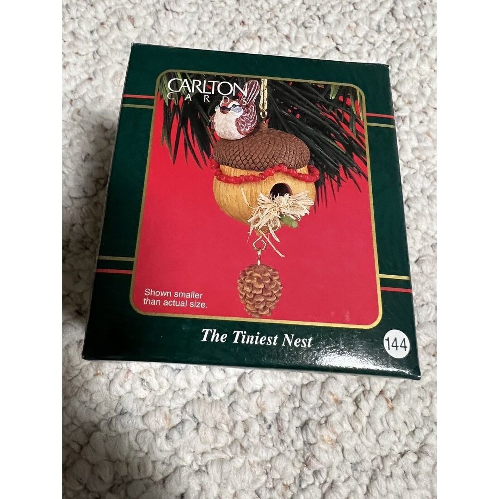 Carlton Cards The Tiniest Nest ACORN BIRDHOUSE Christmas‎ Ornament YEAR 2000 Vtg